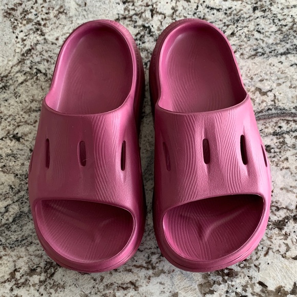 Hoka Shoes - Hoka Women's Mules in Berry